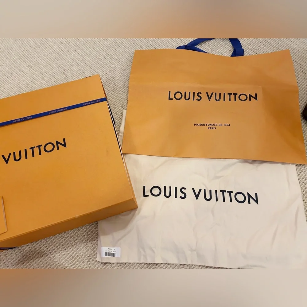 Well-cared-for Louis Vuitton Neverfull GM - Picture 13 of 15